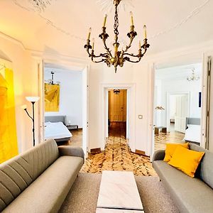 Appartement à 3 Chambres à Coucher