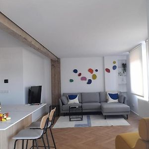 Alojamiento Moderno Y Sofisticado Con Vistas A La Ciudad