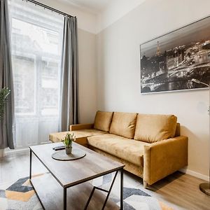 Appartement à 3 Chambres à Coucher