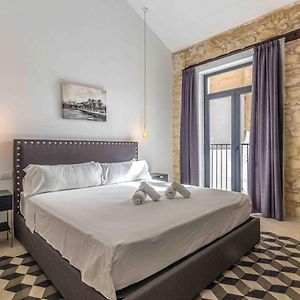 Plaza De Toros Suites B