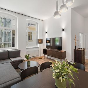 Appartement à 2 Chambres à Coucher