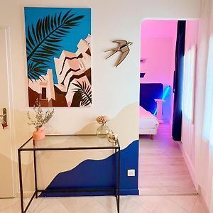 Roma Reva: Design Et Home Cinema