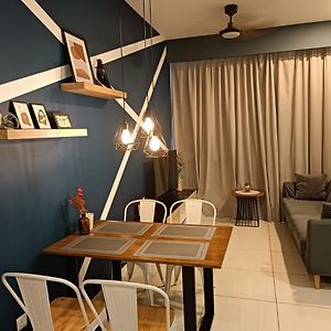 Appartement à 3 Chambres à Coucher