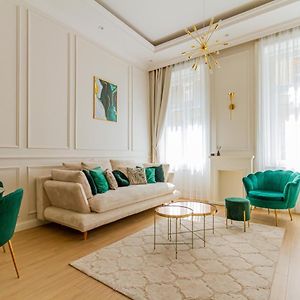 Luxury Apartment