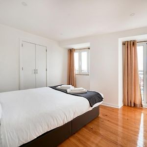 Cozy Flat In Santa Apolonia