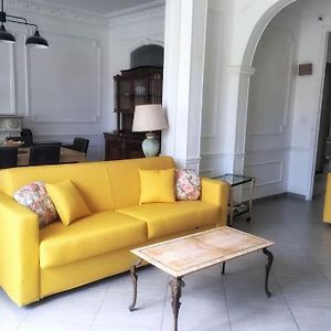 Appartement à 3 Chambres à Coucher