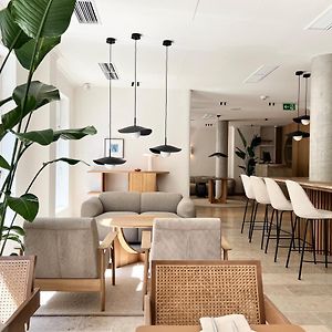 ADELANTE Boutique Hotel
