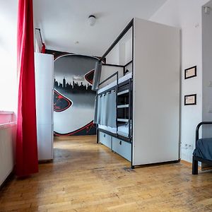 Dormitory Room Mixed