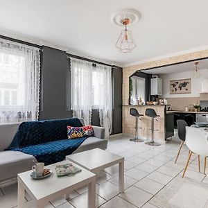 Appartement à 2 Chambres à Coucher