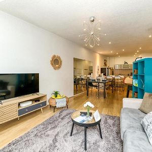 Appartement à 2 Chambres à Coucher