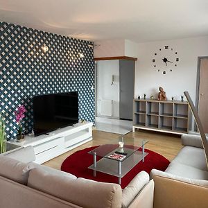 Appartement à 2 Chambres à Coucher