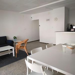 Appartement à 3 Chambres à Coucher