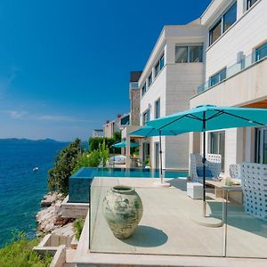 Villa au Bord de la Mer