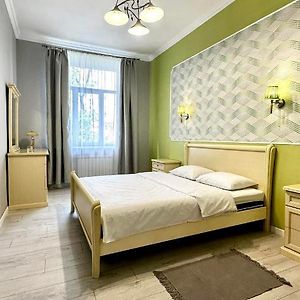 Comfortable One Beds With Nice View For Independent Sqr