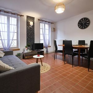 Appartement à 2 Chambres à Coucher