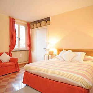 Ivy House In The Heart Of Milan