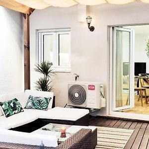 Two Bedroom Terrace Sanctuary In The Center