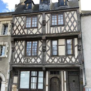 Maison Des Acrobates