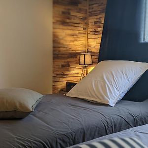 Appartement à 2 Chambres à Coucher