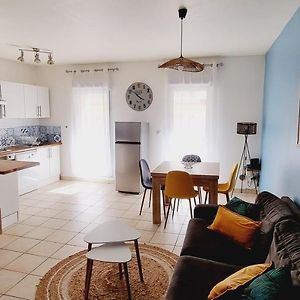 Appartement à 2 Chambres à Coucher