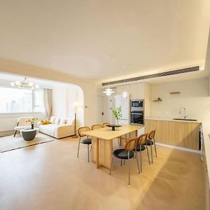 Appartement à 3 Chambres à Coucher