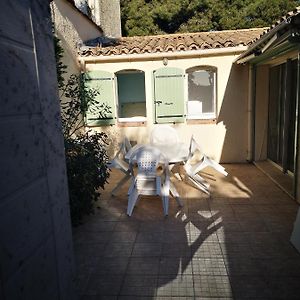 Appartement à 2 Chambres à Coucher