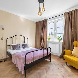 Appartement à 2 Chambres à Coucher