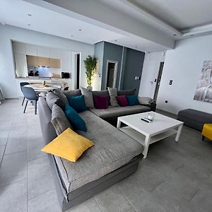 Live Minimal