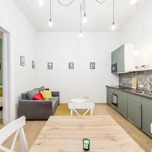 Appartement à 2 Chambres à Coucher