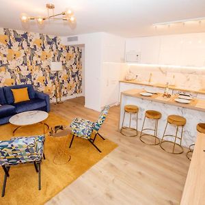 Appartement à 2 Chambres à Coucher