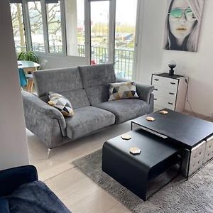 Appartement à 2 Chambres à Coucher