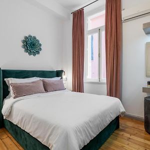 2 Mazi Suites
