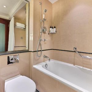 Chambre Confortable Lit King-Size