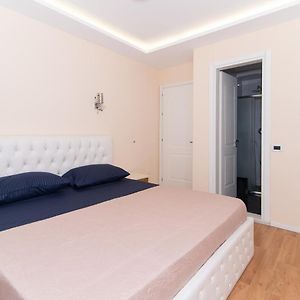 Appartement à 3 Chambres à Coucher
