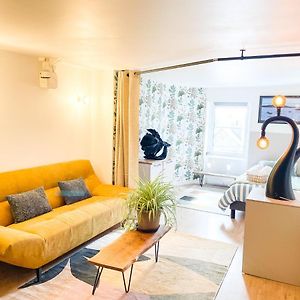 Appartement à 2 Chambres à Coucher