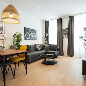 Posh Studio With A King-Size Bed And Modern Design