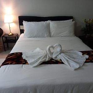 Summer Suites Klcc By Malenehom