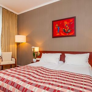 Chambre Standarde Lit Queen-Size