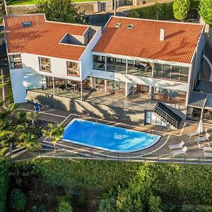 Ample Villa With Pool And Gorgeous Ocean View