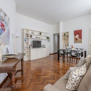 The Best Rent - Gorgeous Two-Bedroom Apartment In Porta Nuova District