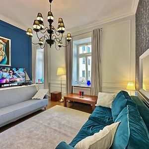 Decor Metro Wifi 300 Mbs 65Tv Netflix Hbo