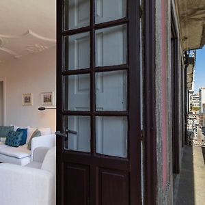 Porto 61 - Bright 2Br W/ Balcony By Lovelystay