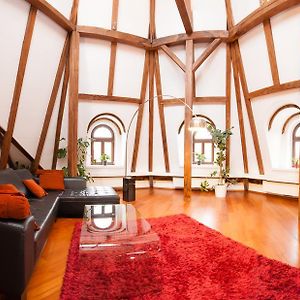 Loft à 2 Chambres à Coucher