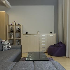 Appartement à 2 Chambres à Coucher