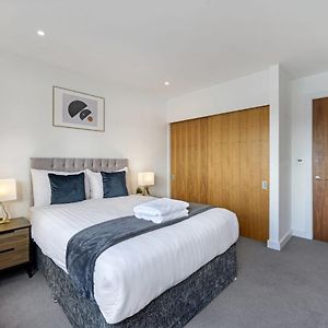 Host & Stay - Waterfront View