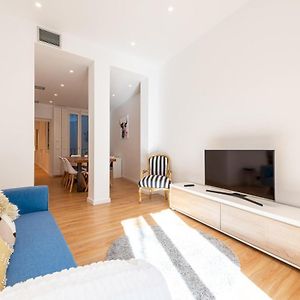 Appartement à 3 Chambres à Coucher