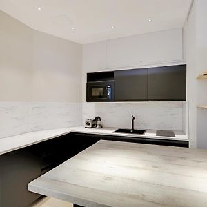 Pick A Flat'S Apartment In Parc Monceau - Boulevard De Courcelles