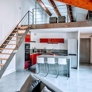 Appartement à 2 Chambres à Coucher