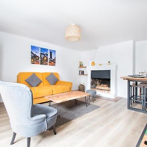 Appartement à 2 Chambres à Coucher