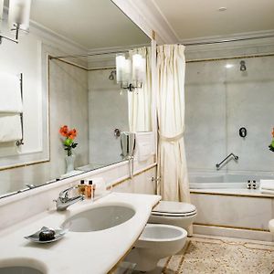 Chambre Romantique Lit King-Size
